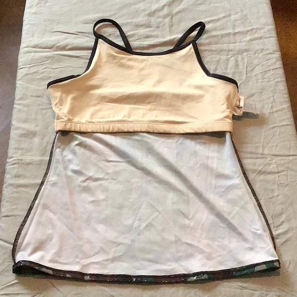NWOT Shiny Camo Tank Top - Picture 6 of 8
